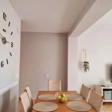 Centrico Especial Familias Nuevo Apartment *